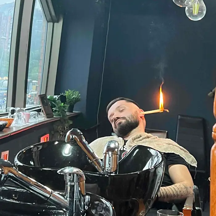 Barber Sekira Belgrade Čišćenje ušiju štapom